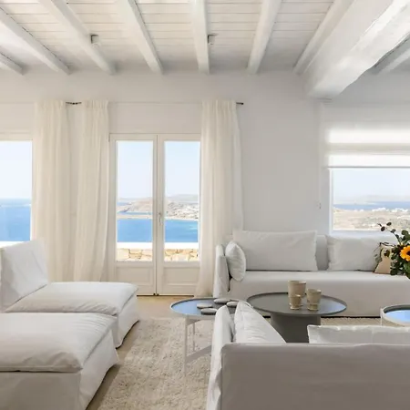 With Traditional Cycladic Charm Apartment Psarou (Mykonos)