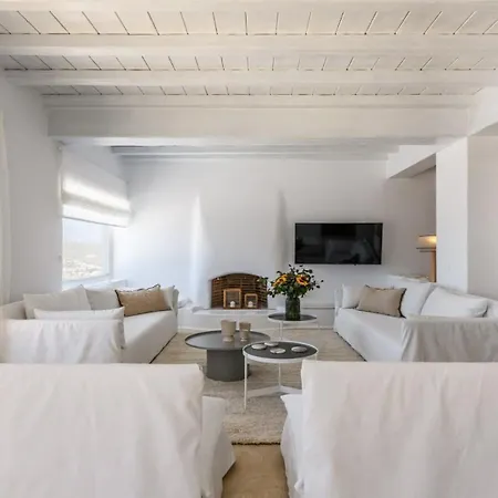 With Traditional Cycladic Charm Apartment Psarou (Mykonos)